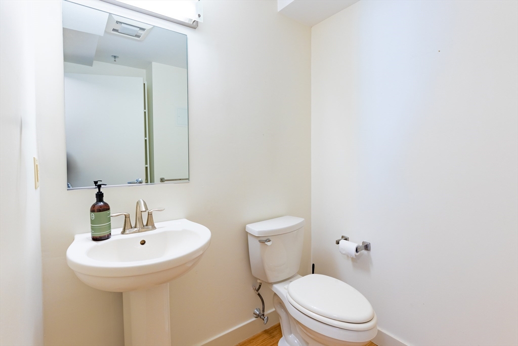 22 Cottage Park Ave # 7 Property Photo 12