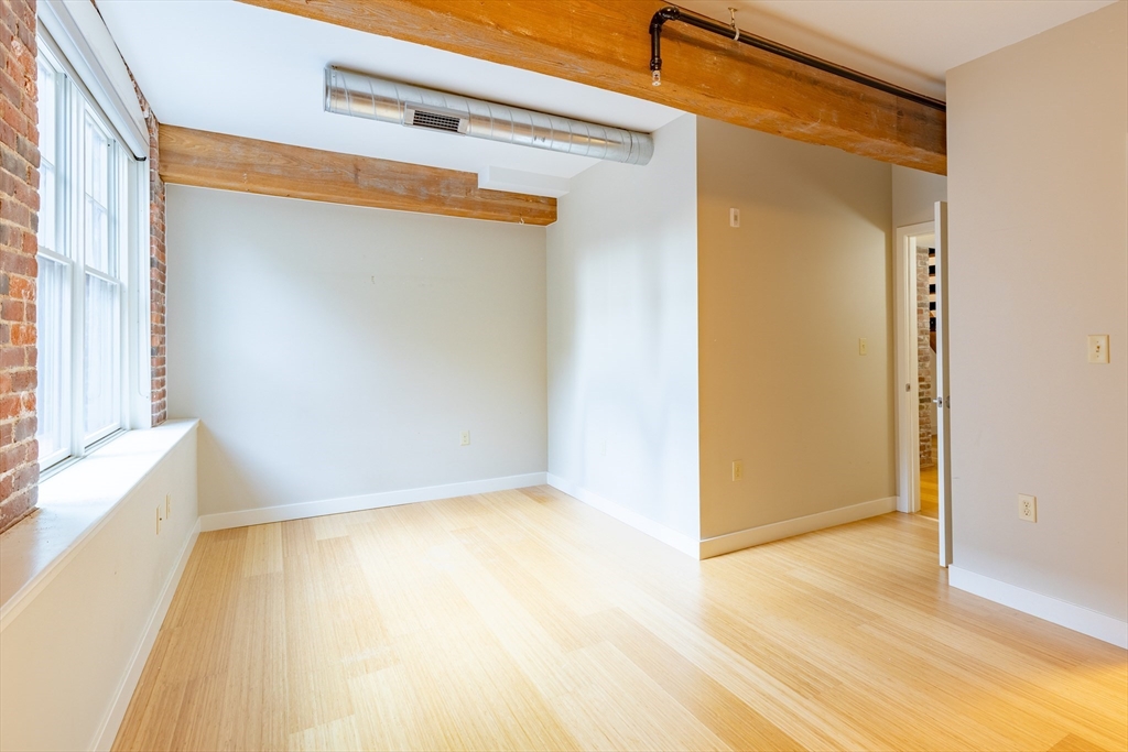 22 Cottage Park Ave # 7 Property Photo 18