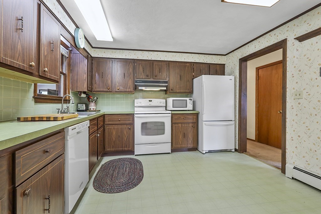 1 Winthrop St Property Photo 9