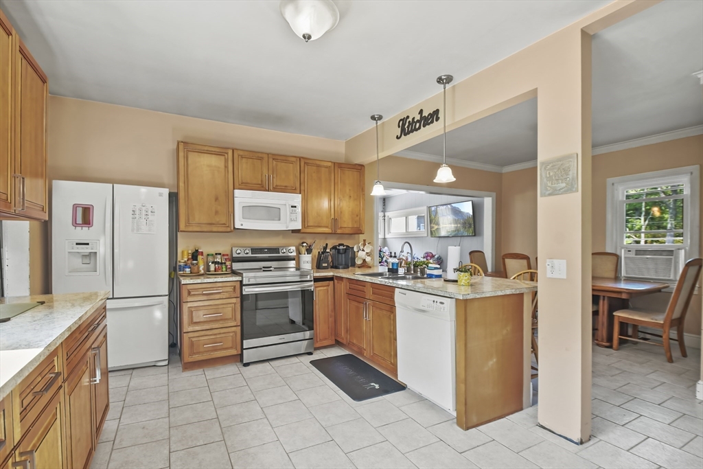 324 Hill Street Property Photo 10