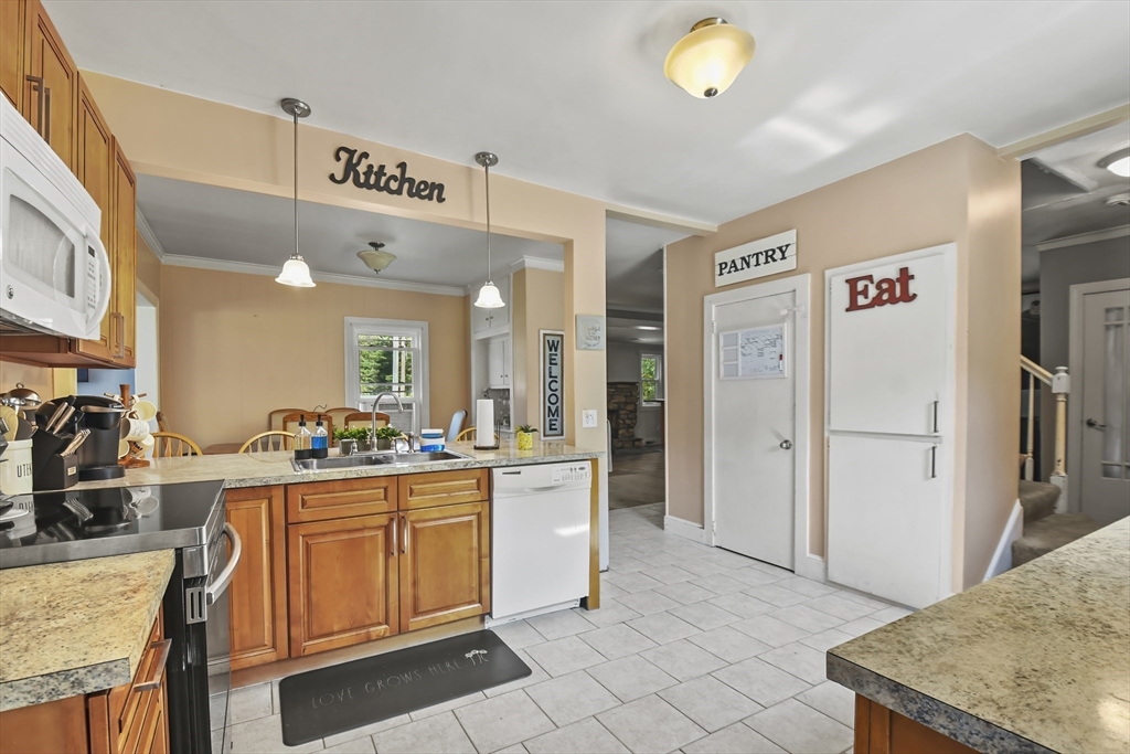 324 Hill Street Property Photo 11