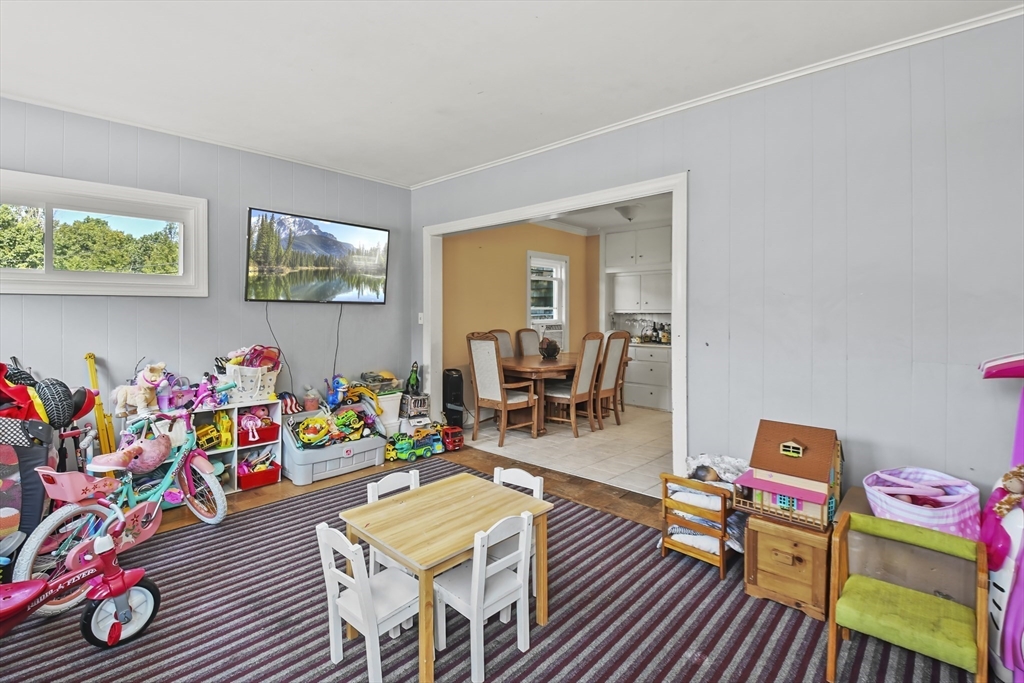 324 Hill Street Property Photo 15