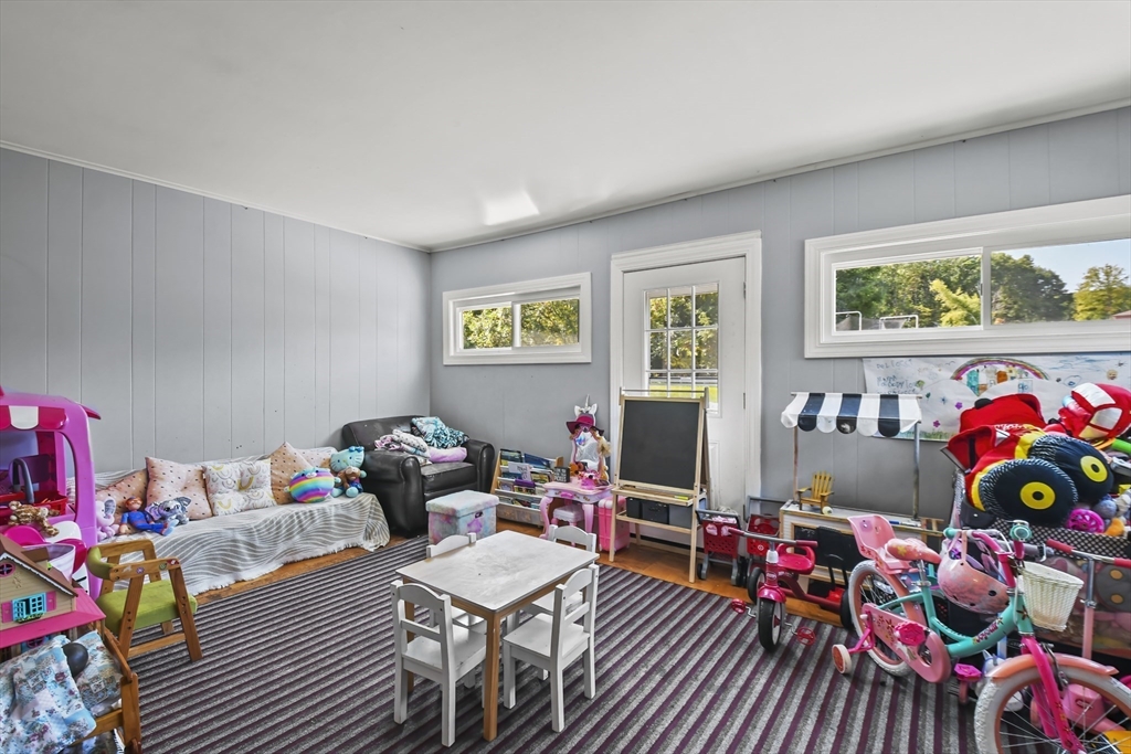 324 Hill Street Property Photo 16