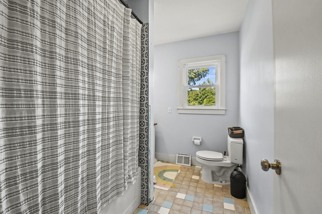 324 Hill Street Property Photo 28