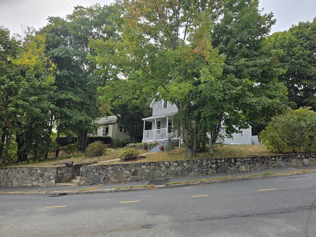 142 Granite St Property Photo 2