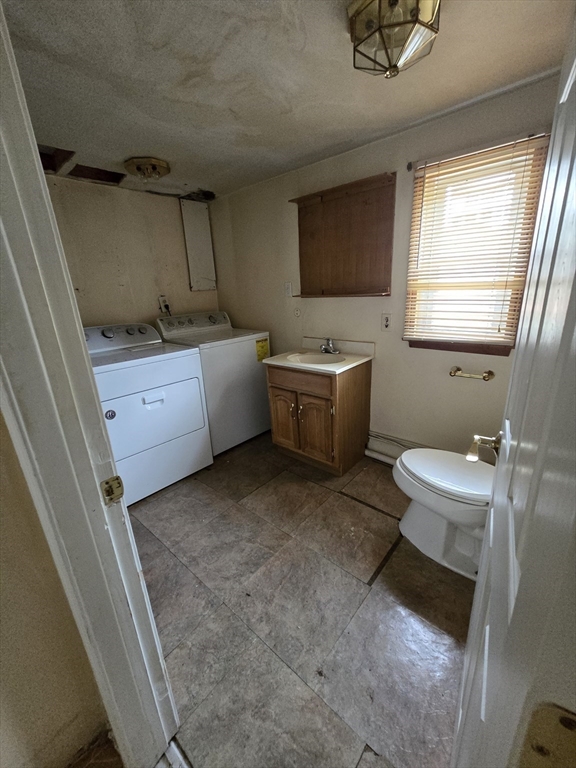 142 Granite St Property Photo 8