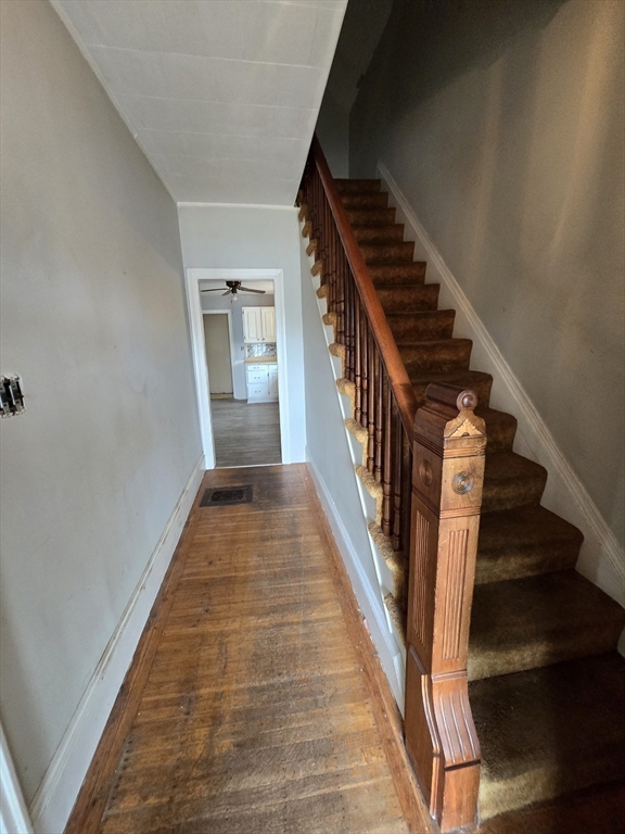 142 Granite St Property Photo 9