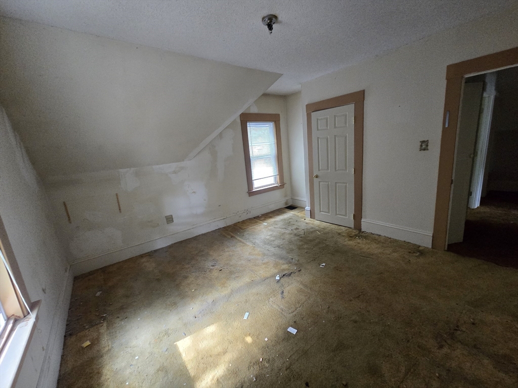 142 Granite St Property Photo 11