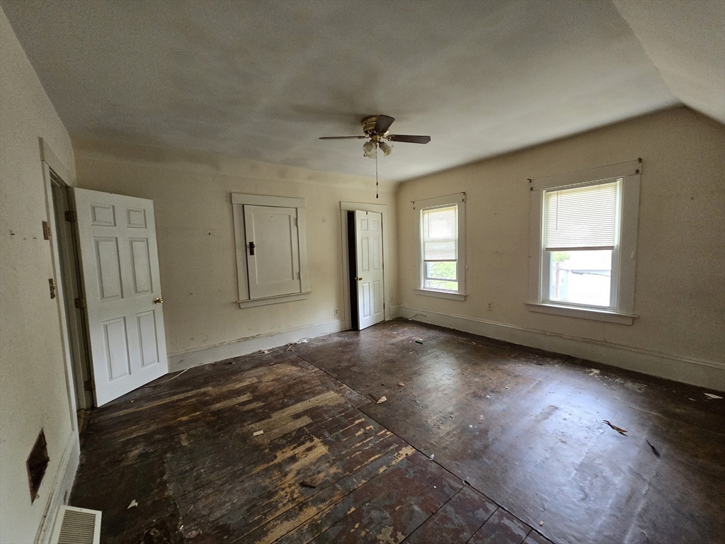 142 Granite St Property Photo 12