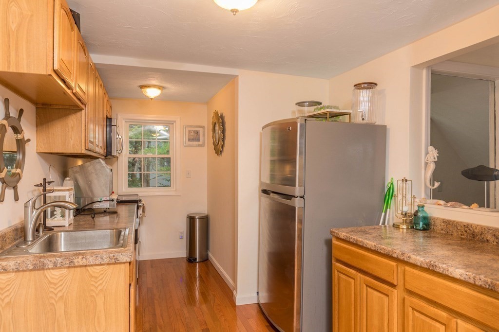 238 Fourth Street Property Photo 8