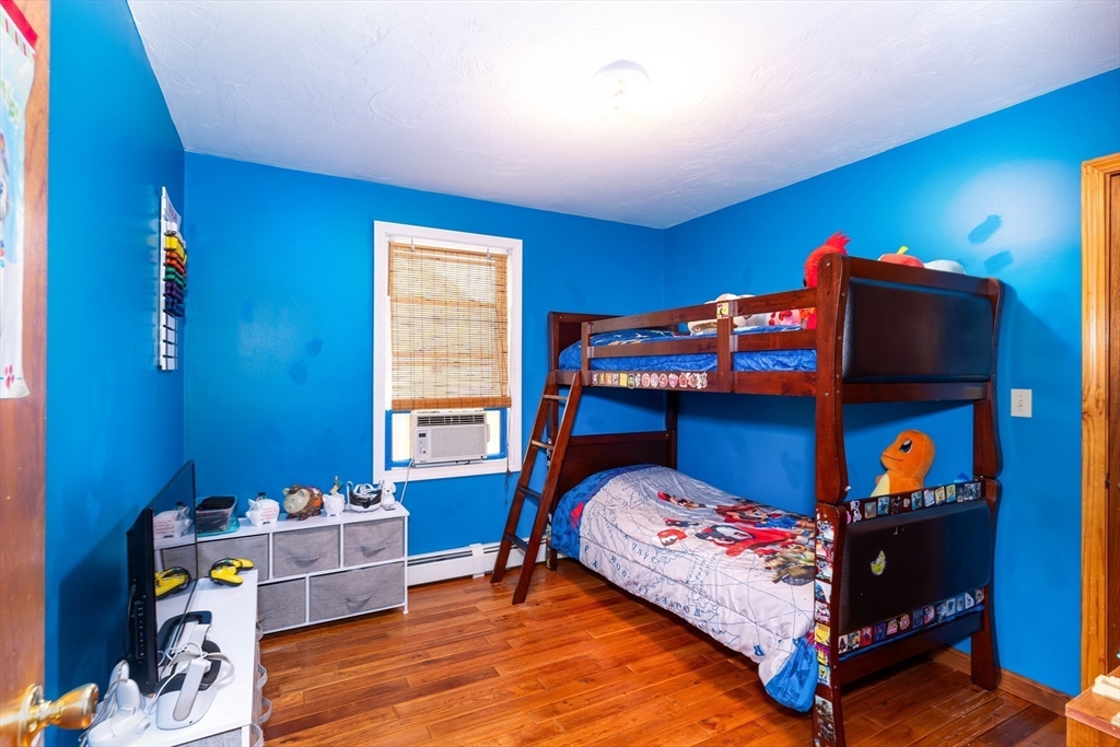 28 Price Pl Property Photo 8