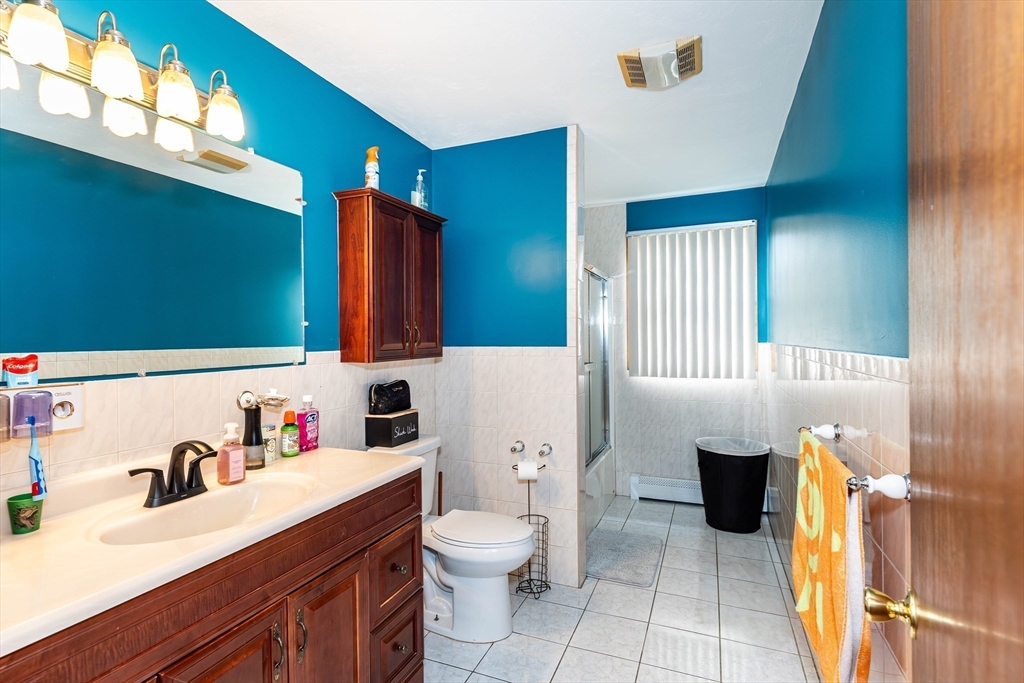 28 Price Pl Property Photo 9