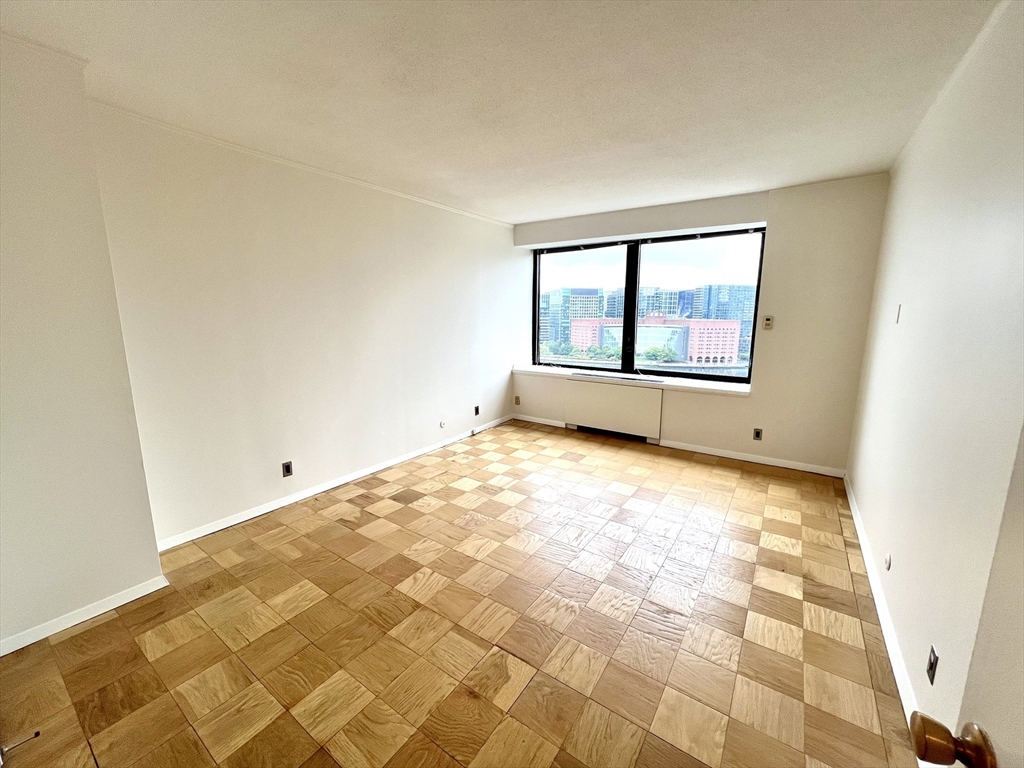 85 E India # 18e Property Photo 9