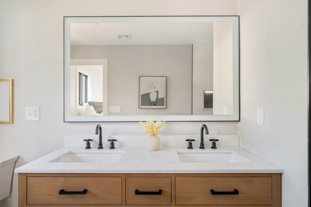39 Hancock St # 2 Property Photo 14