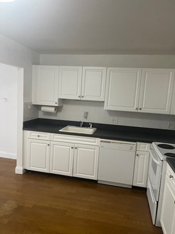 326 Broadway Avenue # 11 Property Photo 1