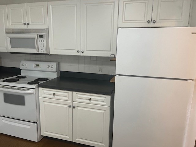 326 Broadway Avenue # 11 Property Photo 2