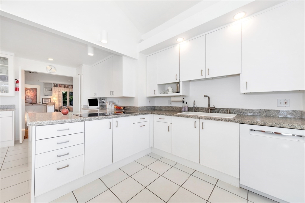 23 Ocean Street Property Photo 17