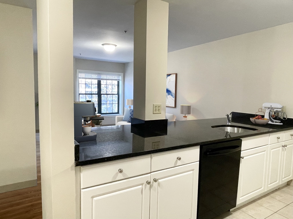 10 Florence St # 109 Property Photo 3