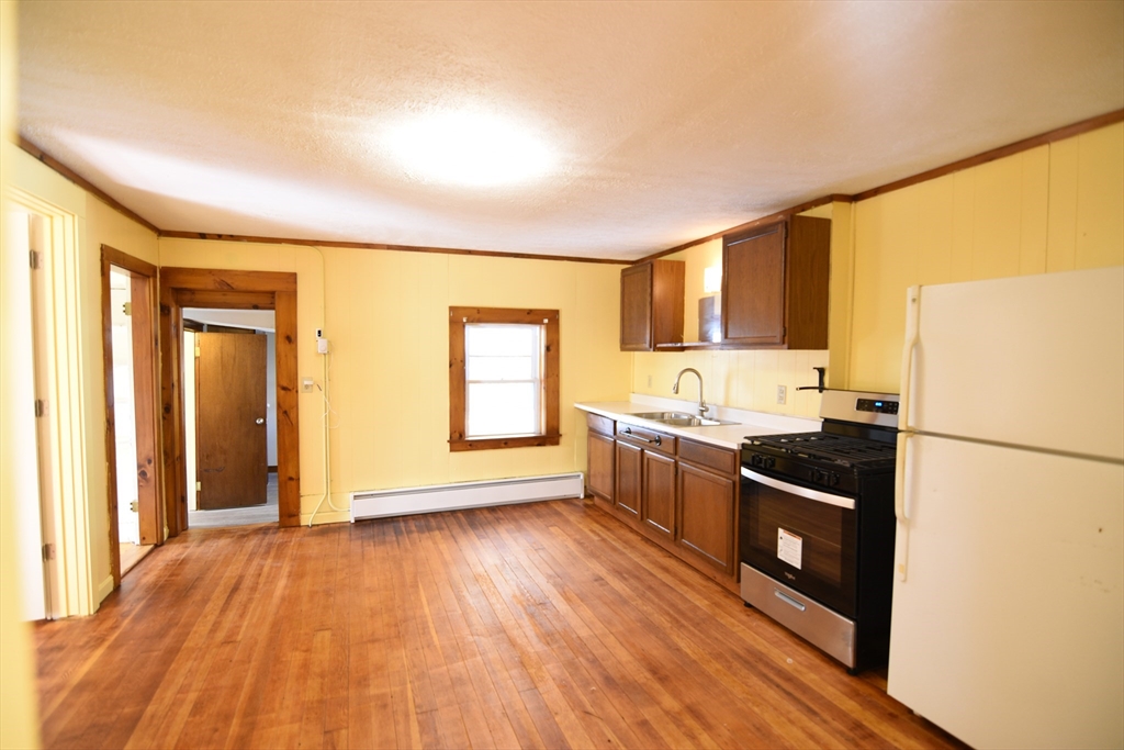 386 Main Street # 2 Property Photo 9