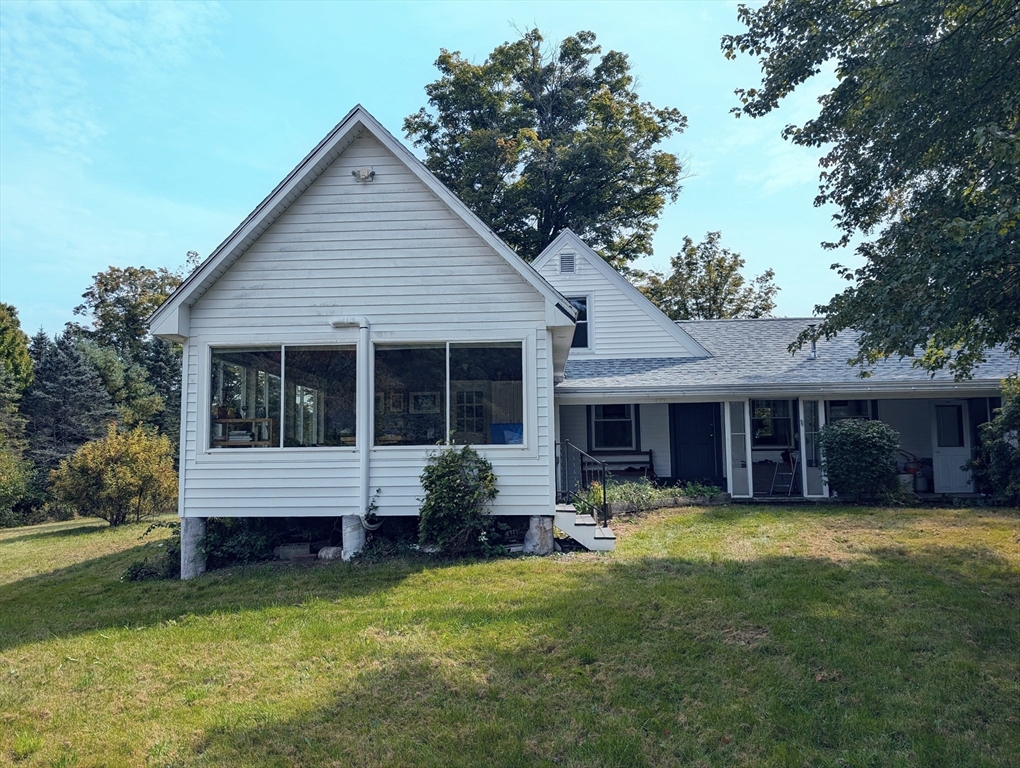 504 Lampblack Rd Property Photo 3