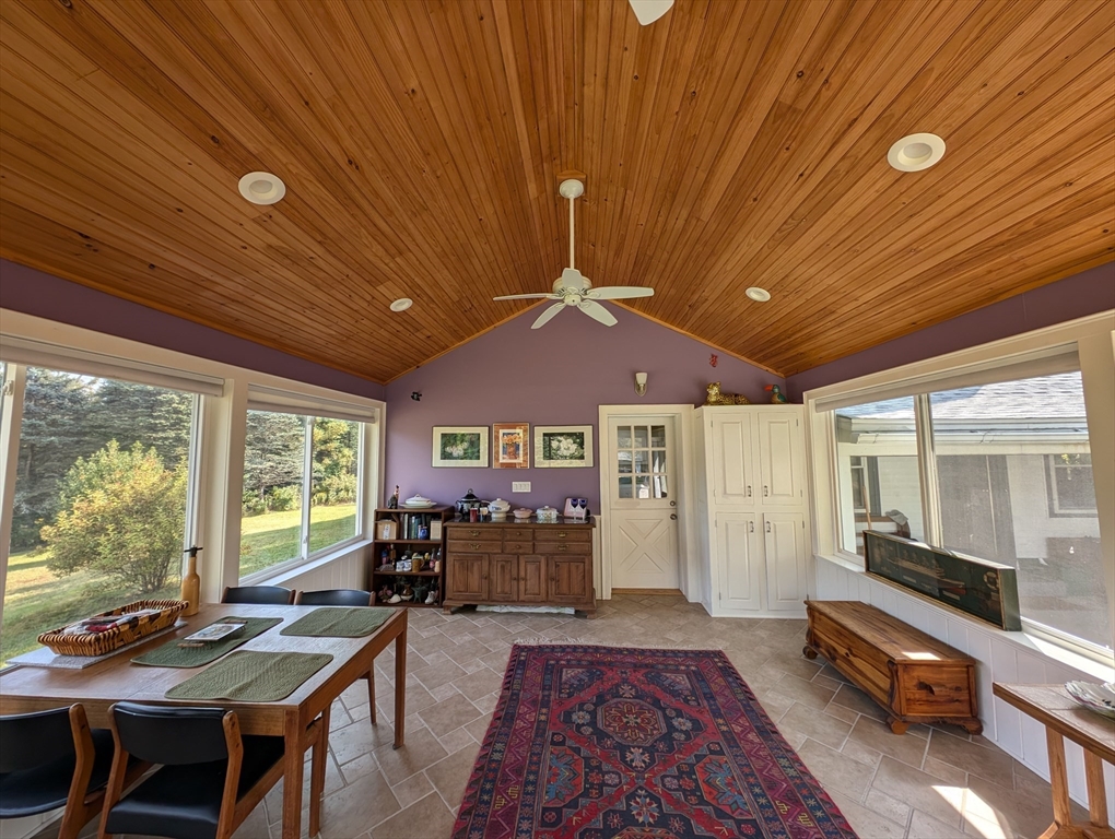 504 Lampblack Rd Property Photo 8