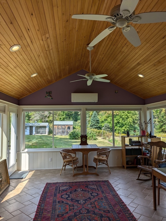 504 Lampblack Rd Property Photo 10