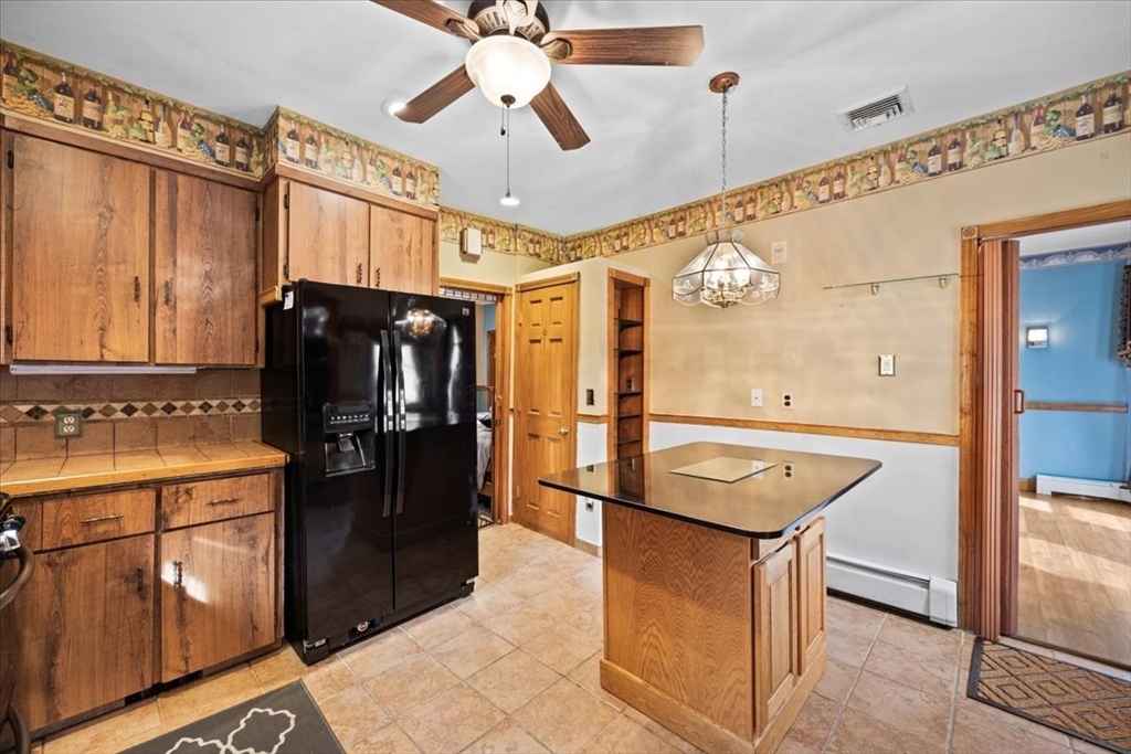 370 Forest Ave Property Photo 5