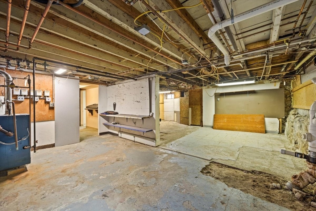 370 Forest Ave Property Photo 29
