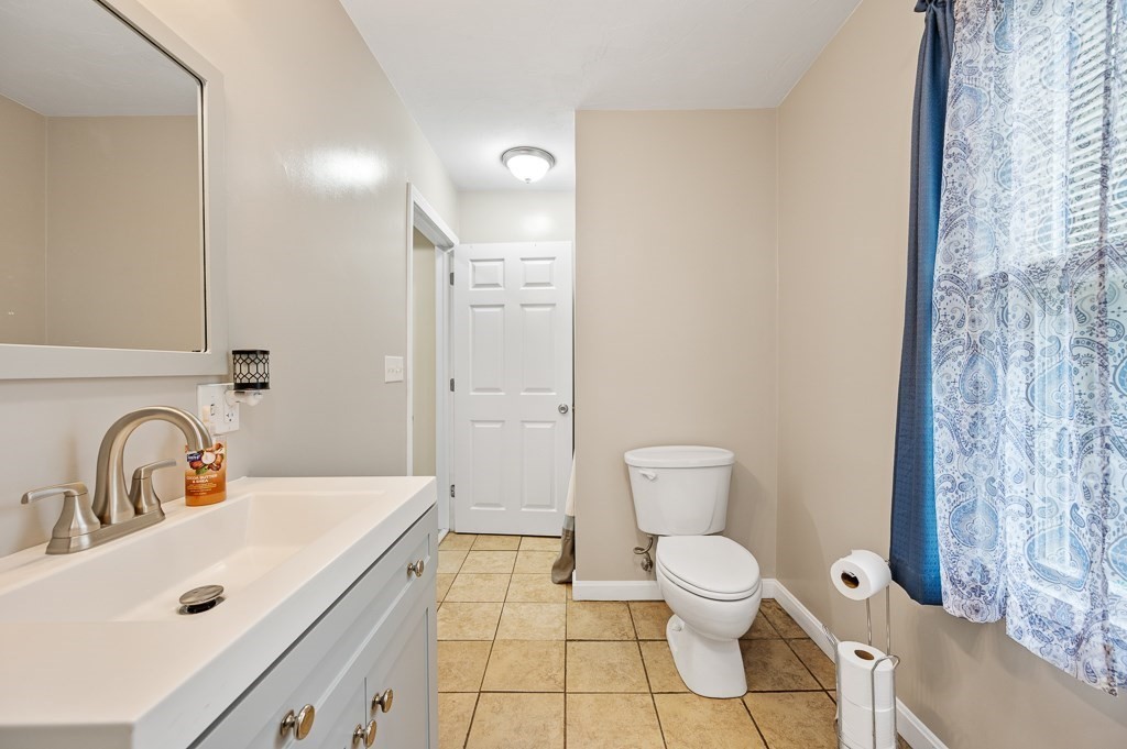 26 Maple St # 26 Property Photo 11