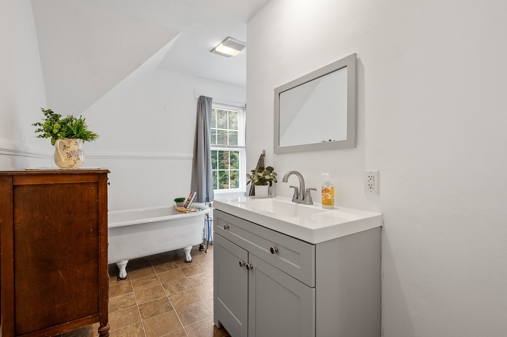 26 Maple St # 26 Property Photo 15