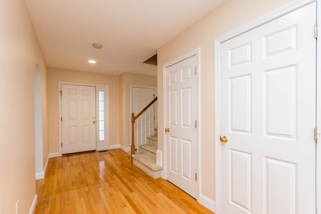 1 Applewood Ct # 1 Property Photo 5