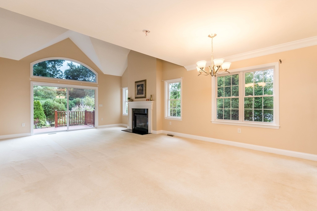 1 Applewood Ct # 1 Property Photo 7