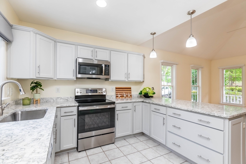 1 Applewood Ct # 1 Property Photo 15