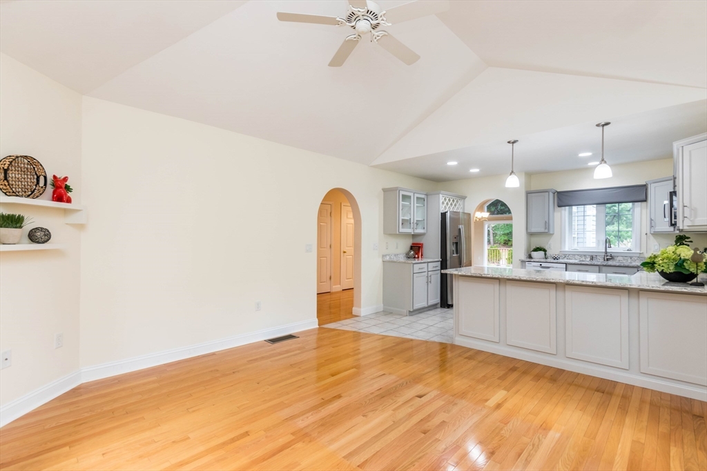 1 Applewood Ct # 1 Property Photo 18