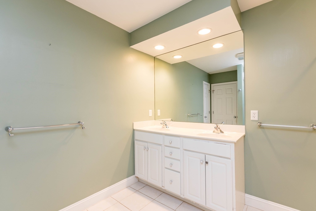 1 Applewood Ct # 1 Property Photo 25