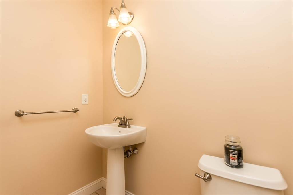 1 Applewood Ct # 1 Property Photo 28