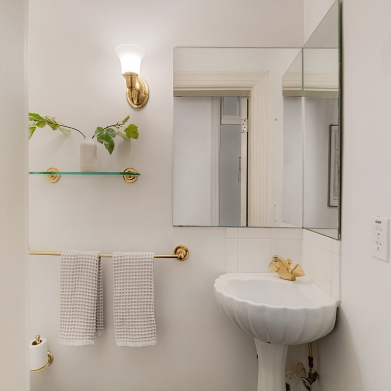 984 Memorial Drive # 503 Property Photo 29