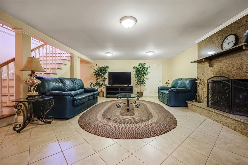 240 Smith St Property Photo 19