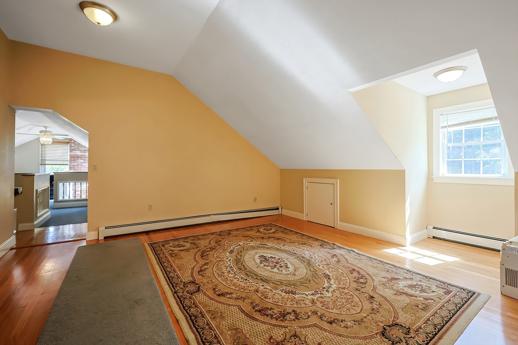 240 Smith St Property Photo 25