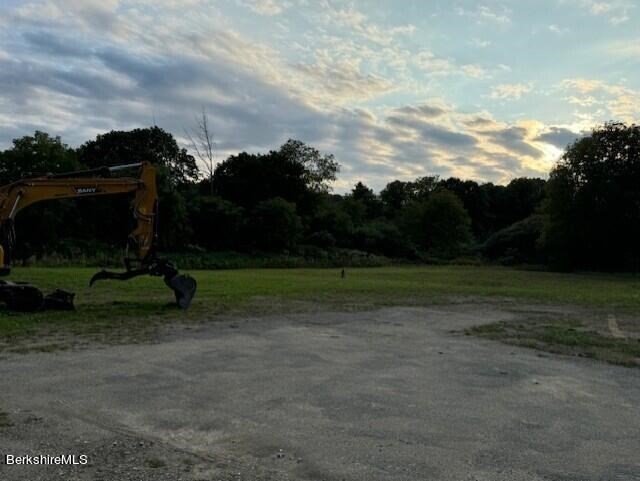 12 South St Property Photo 14