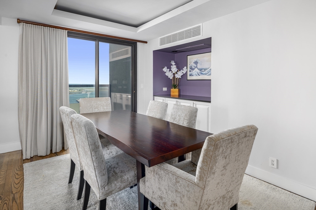 65 East India Row Property Photo 14