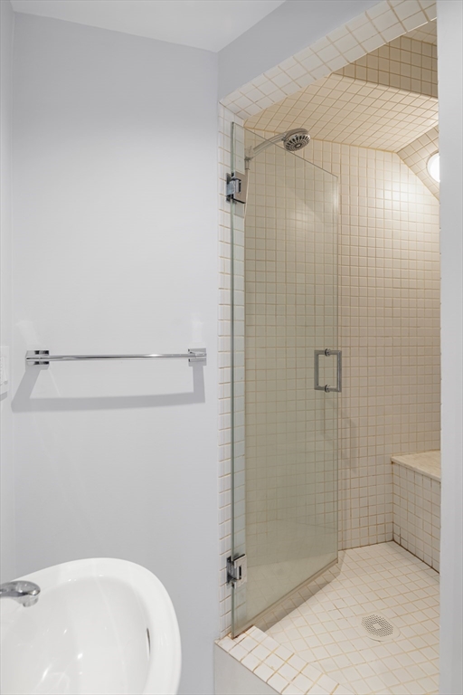 65 East India Row Property Photo 24