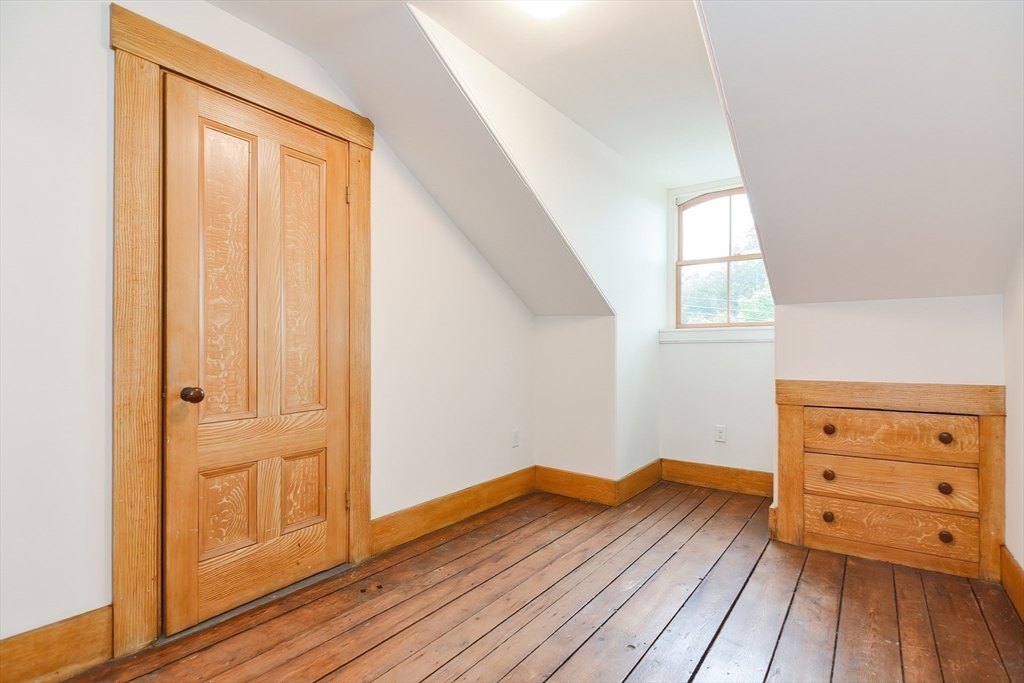 30 Somerset Property Photo 25