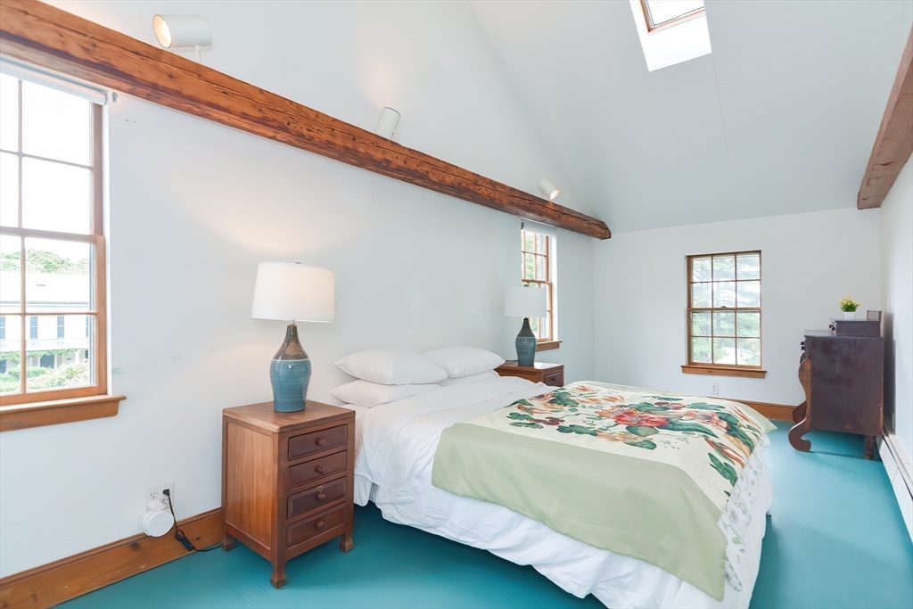 30 Somerset Property Photo 35