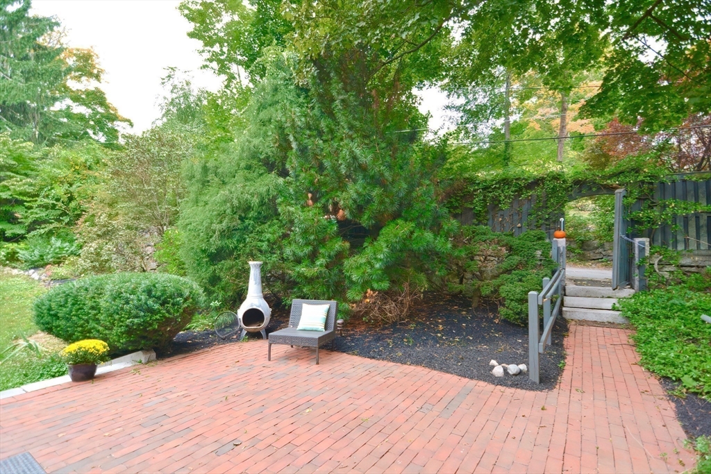 30 Somerset Property Photo 36