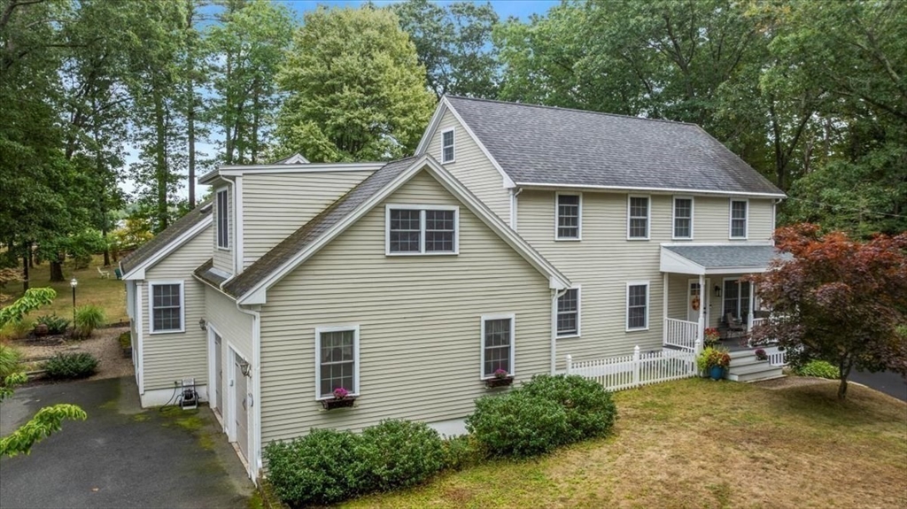 13 Laurel Rd Property Photo 4