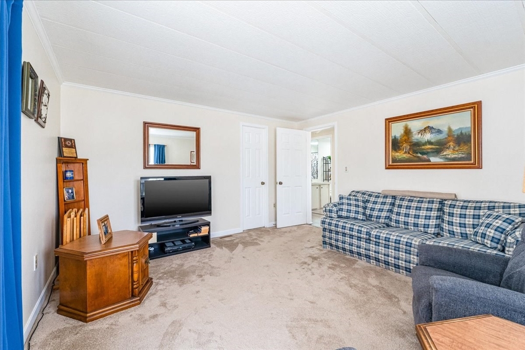 59 Pinehurst Dr. Property Photo 22