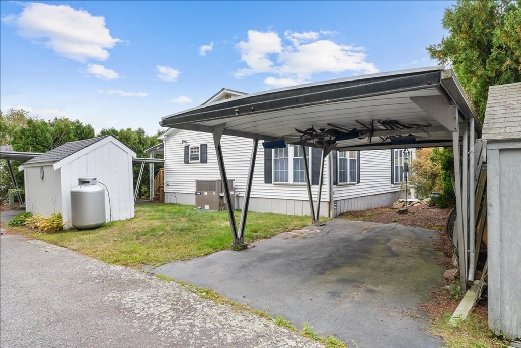59 Pinehurst Dr. Property Photo 24