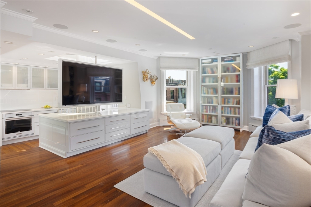 4 Gloucester Street Property Photo 28