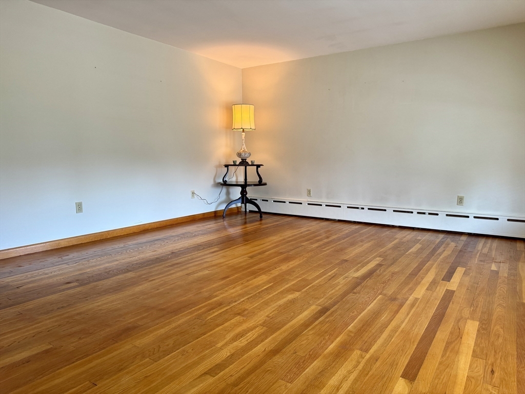 9 Sibley Avenue Property Photo 7